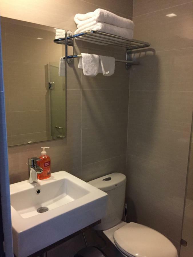 101 Newport Condo C2 Manila Bagian luar foto